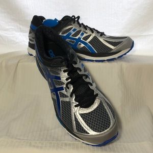 Gel-Cumulus 17 (4E) Athletic Shoes